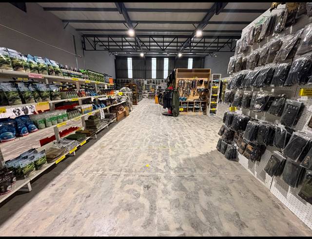 558M² WAREHOUSE TO LET IN STIKLAND INDUSTRIAL